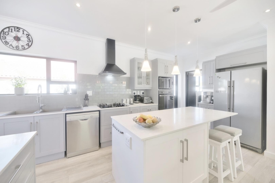 To Let 3 Bedroom Property for Rent in Northcliff Western Cape